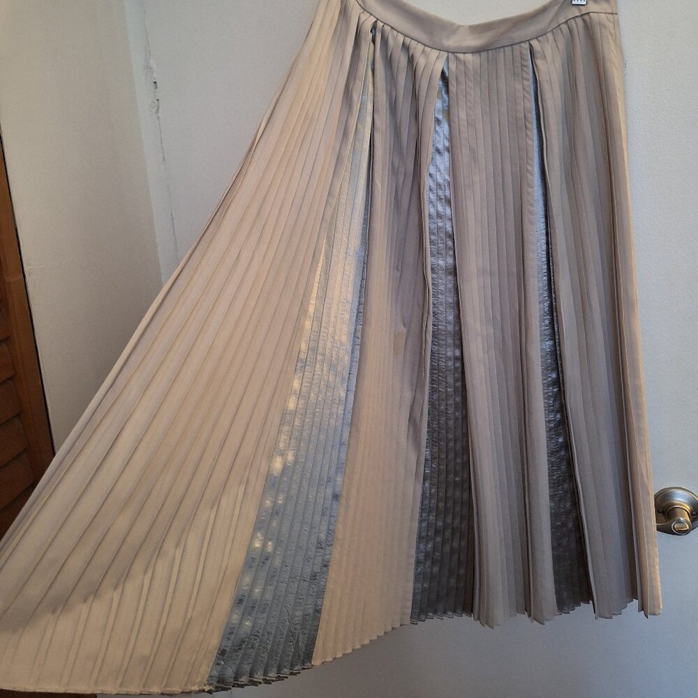 Pleated metallic silver maxi skirt M-L